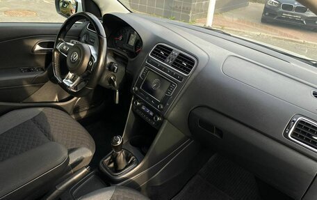 Volkswagen Polo VI (EU Market), 2018 год, 1 100 000 рублей, 14 фотография