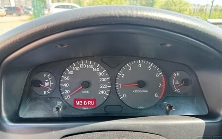 Toyota Avensis III рестайлинг, 2002 год, 285 000 рублей, 5 фотография