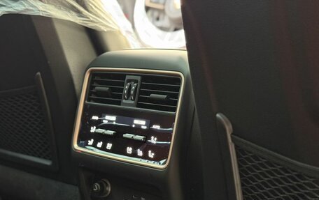 Porsche Cayenne III, 2024 год, 15 990 000 рублей, 12 фотография