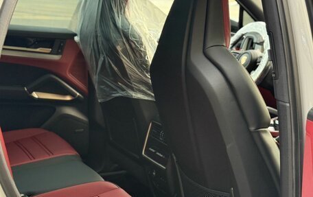 Porsche Cayenne III, 2024 год, 15 990 000 рублей, 10 фотография