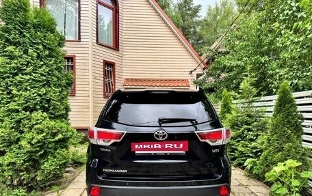 Toyota Highlander III, 2014 год, 2 925 000 рублей, 7 фотография