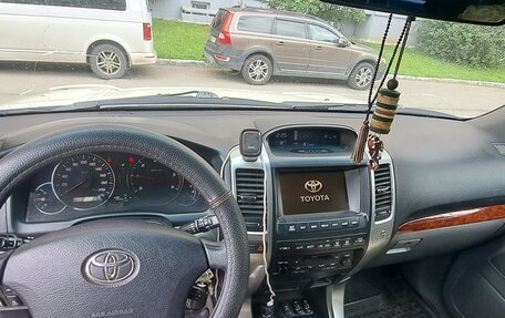Toyota Land Cruiser Prado 120 рестайлинг, 2004 год, 1 385 000 рублей, 6 фотография