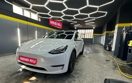 Tesla Model Y I, 2021 год, 2 870 000 рублей, 3 фотография