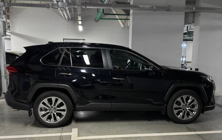 Toyota RAV4, 2021 год, 3 499 000 рублей, 4 фотография