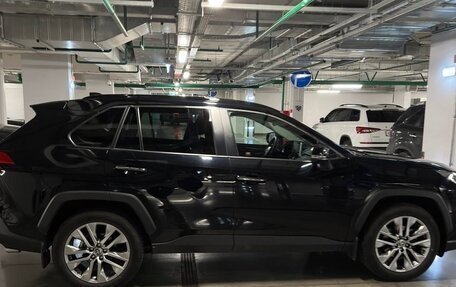 Toyota RAV4, 2021 год, 3 499 000 рублей, 7 фотография