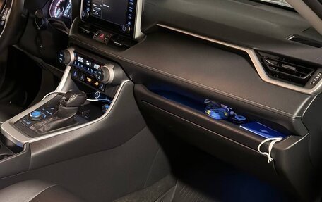 Toyota RAV4, 2021 год, 3 499 000 рублей, 13 фотография