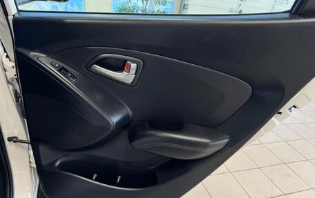 Hyundai ix35 I рестайлинг, 2013 год, 1 075 000 рублей, 17 фотография