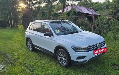 Volkswagen Tiguan II, 2019 год, 2 300 000 рублей, 4 фотография