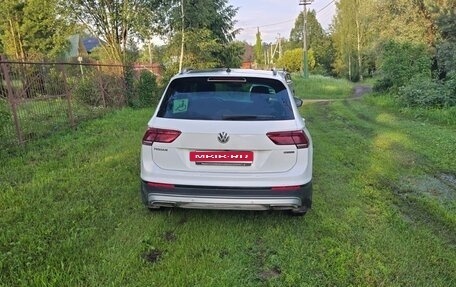 Volkswagen Tiguan II, 2019 год, 2 300 000 рублей, 3 фотография