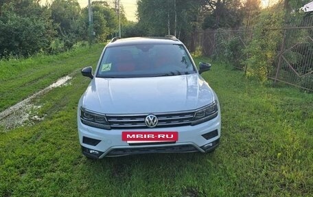 Volkswagen Tiguan II, 2019 год, 2 300 000 рублей, 2 фотография