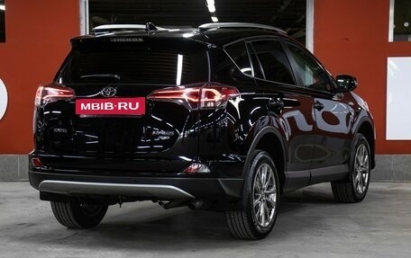 Toyota RAV4, 2019 год, 2 998 000 рублей, 5 фотография