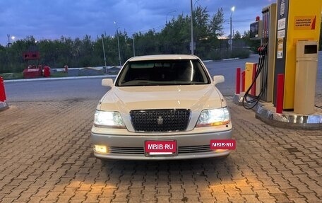 Toyota Crown Majesta, 2003 год, 1 950 000 рублей, 2 фотография