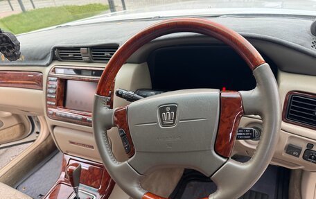 Toyota Crown Majesta, 2003 год, 1 950 000 рублей, 15 фотография