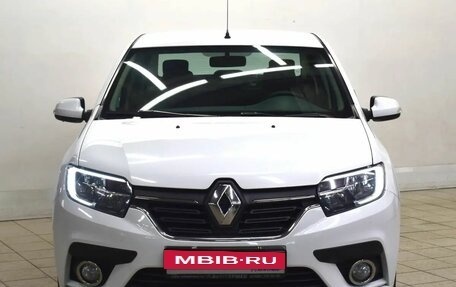 Renault Logan II, 2018 год, 793 000 рублей, 2 фотография