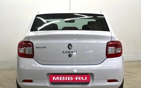 Renault Logan II, 2018 год, 793 000 рублей, 3 фотография