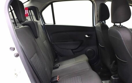 Renault Logan II, 2018 год, 793 000 рублей, 11 фотография