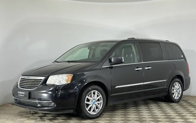 Chrysler Voyager IV, 2013 год, 1 800 000 рублей, 1 фотография