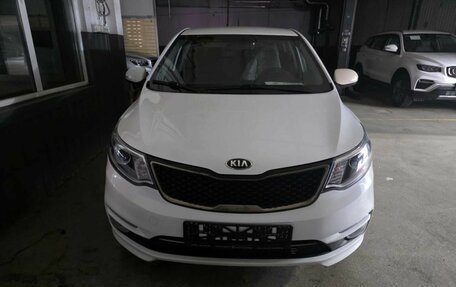 KIA Rio III рестайлинг, 2015 год, 1 050 000 рублей, 2 фотография