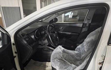 KIA Rio III рестайлинг, 2015 год, 1 050 000 рублей, 10 фотография