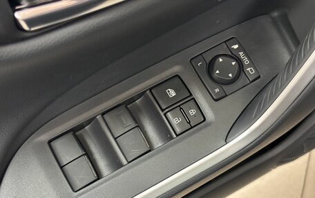 Toyota RAV4, 2025 год, 4 350 000 рублей, 16 фотография