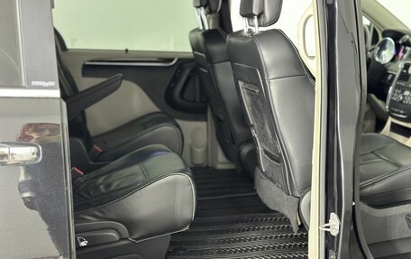 Chrysler Voyager IV, 2013 год, 1 800 000 рублей, 16 фотография