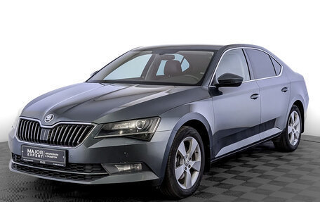 Skoda Superb III рестайлинг, 2018 год, 1 900 000 рублей, 1 фотография