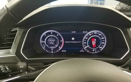 Volkswagen Tiguan II, 2018 год, 1 960 000 рублей, 4 фотография