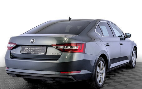 Skoda Superb III рестайлинг, 2018 год, 1 900 000 рублей, 5 фотография