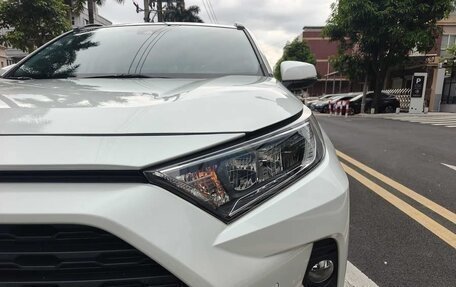 Toyota RAV4, 2021 год, 2 580 000 рублей, 4 фотография