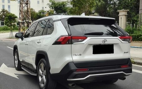 Toyota RAV4, 2021 год, 2 580 000 рублей, 5 фотография