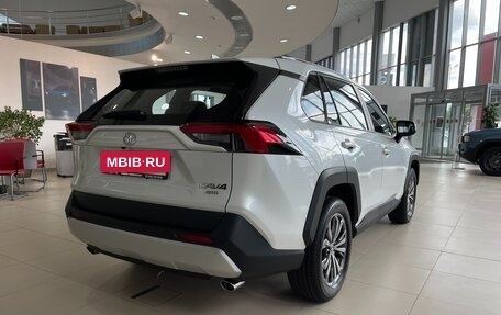 Toyota RAV4, 2024 год, 4 490 000 рублей, 3 фотография