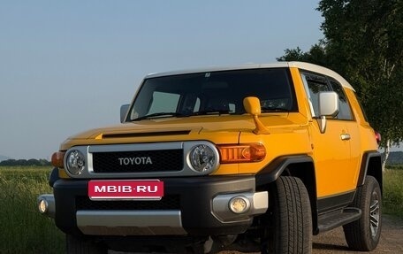 Toyota FJ Cruiser, 2015 год, 5 200 000 рублей, 1 фотография