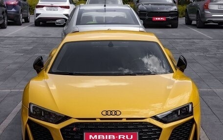 Audi R8, 2019 год, 15 500 000 рублей, 1 фотография