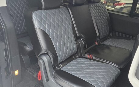 Hyundai Staria, 2021 год, 5 200 000 рублей, 11 фотография