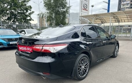 Toyota Camry, 2018 год, 2 399 000 рублей, 3 фотография