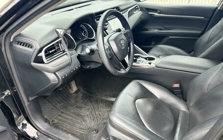 Toyota Camry, 2018 год, 2 399 000 рублей, 8 фотография