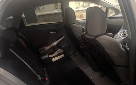 Toyota Prius, 2011 год, 1 100 000 рублей, 6 фотография