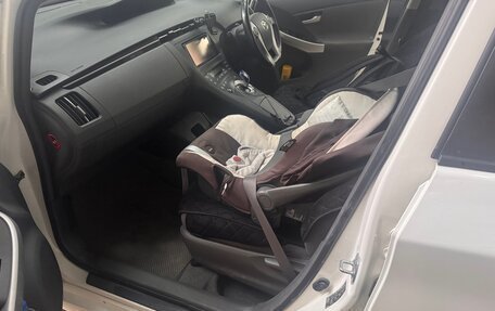 Toyota Prius, 2011 год, 1 100 000 рублей, 7 фотография