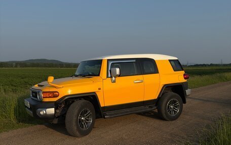Toyota FJ Cruiser, 2015 год, 5 200 000 рублей, 24 фотография