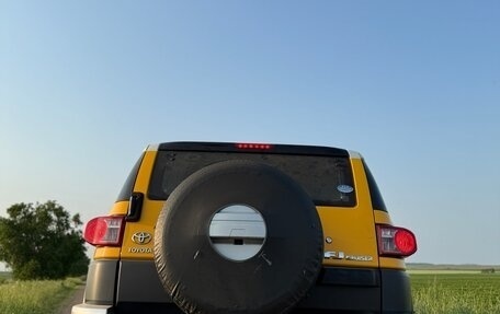 Toyota FJ Cruiser, 2015 год, 5 200 000 рублей, 21 фотография