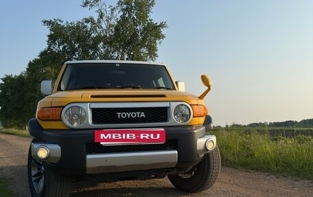 Toyota FJ Cruiser, 2015 год, 5 200 000 рублей, 25 фотография