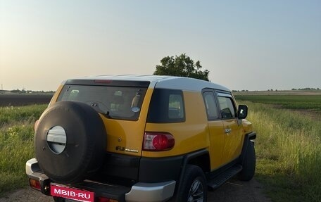 Toyota FJ Cruiser, 2015 год, 5 200 000 рублей, 30 фотография