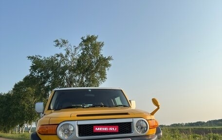 Toyota FJ Cruiser, 2015 год, 5 200 000 рублей, 27 фотография