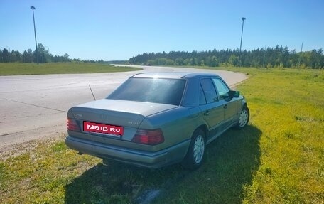 Mercedes-Benz W124, 1988 год, 220 000 рублей, 4 фотография