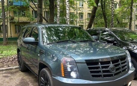 Cadillac Escalade III, 2007 год, 1 680 000 рублей, 2 фотография
