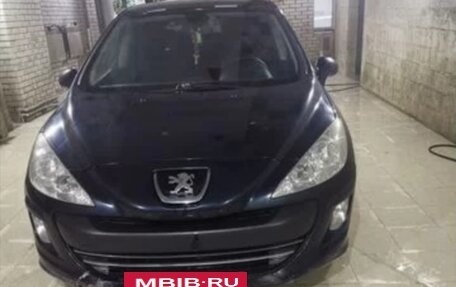 Peugeot 308 II, 2011 год, 385 000 рублей, 2 фотография