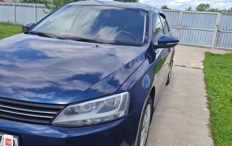 Volkswagen Jetta VI, 2014 год, 890 000 рублей, 2 фотография