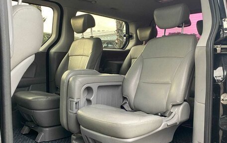 Hyundai Grand Starex Grand Starex I рестайлинг 2, 2012 год, 1 950 000 рублей, 15 фотография