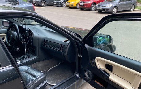 BMW 3 серия, 1992 год, 320 000 рублей, 16 фотография