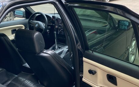 BMW 3 серия, 1992 год, 320 000 рублей, 15 фотография